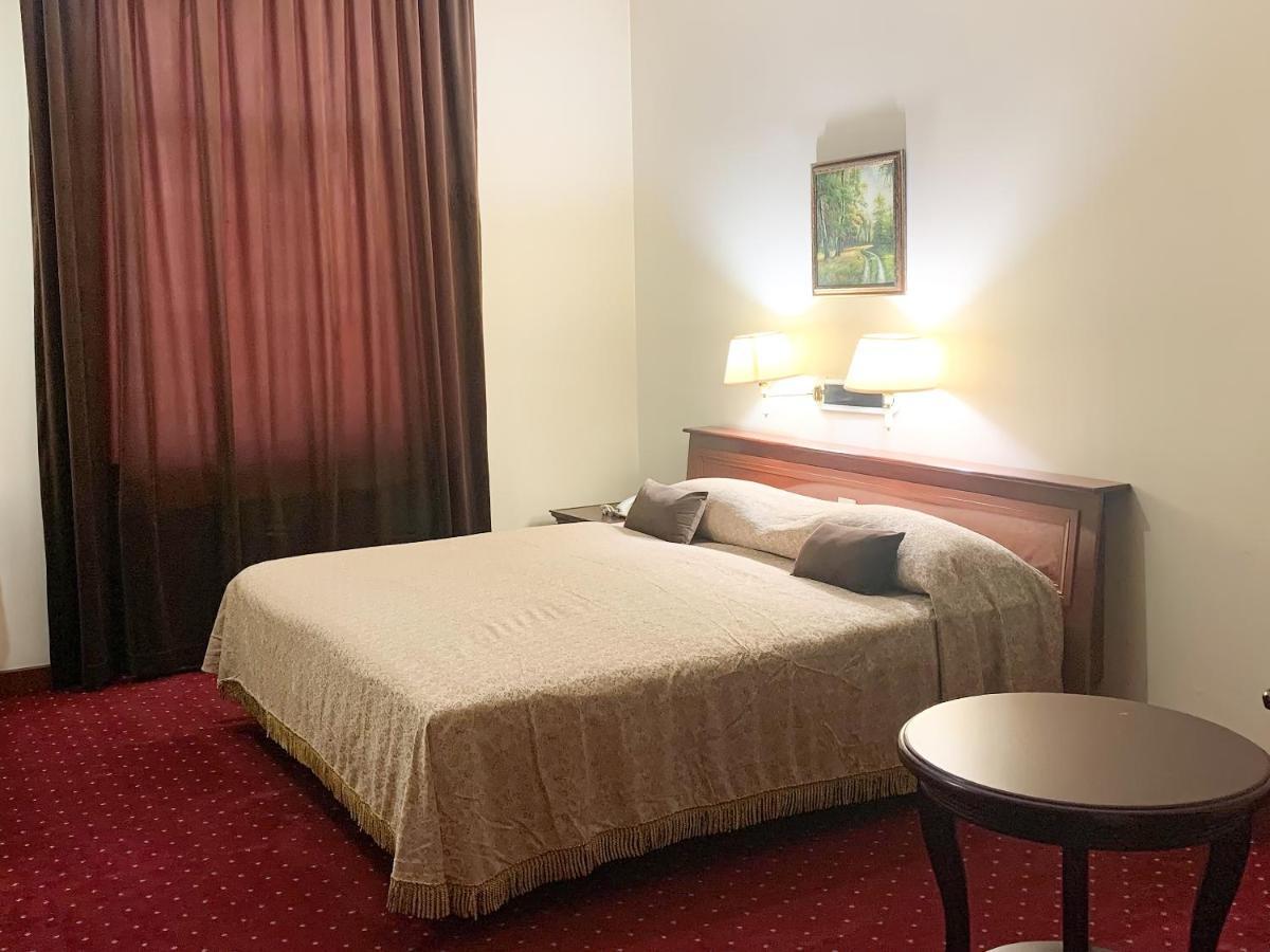 Reikartz Majestic Samarkand Hotell Eksteriør bilde