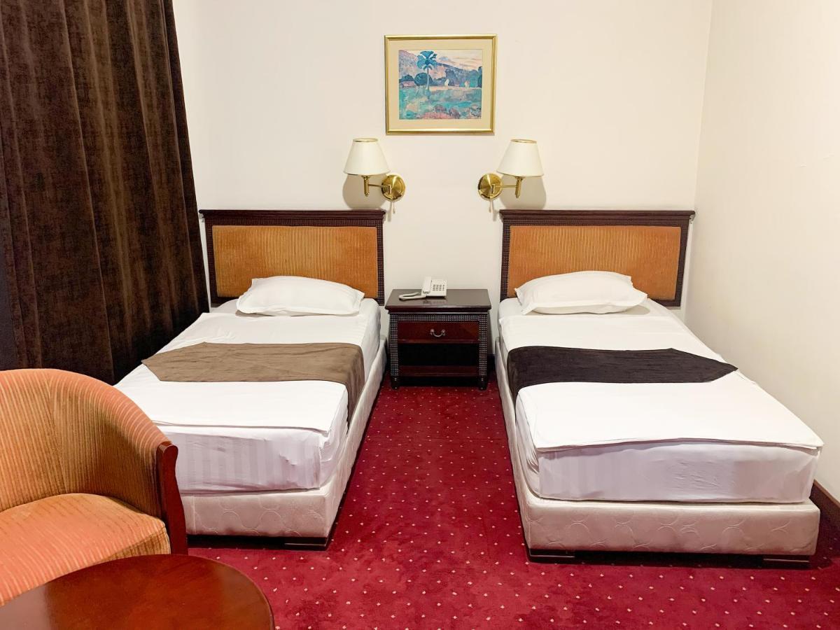 Reikartz Majestic Samarkand Hotell Eksteriør bilde